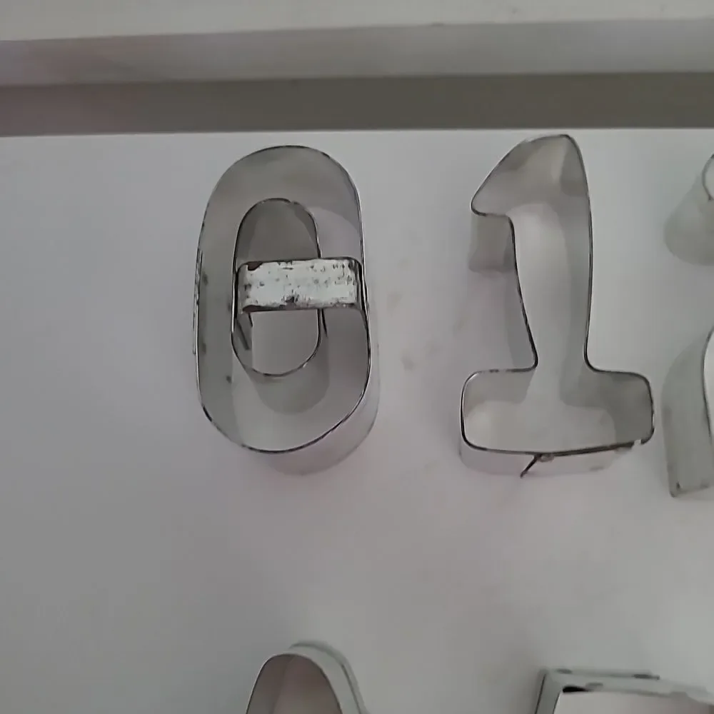 1984 Fox Run Cookie  Cutter Set